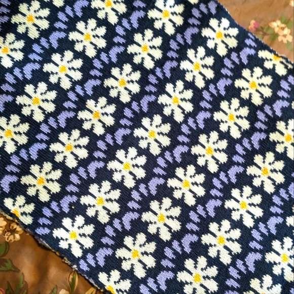 Vera Bradley cozy scarf Floral Bursts - Picture 1 of 10